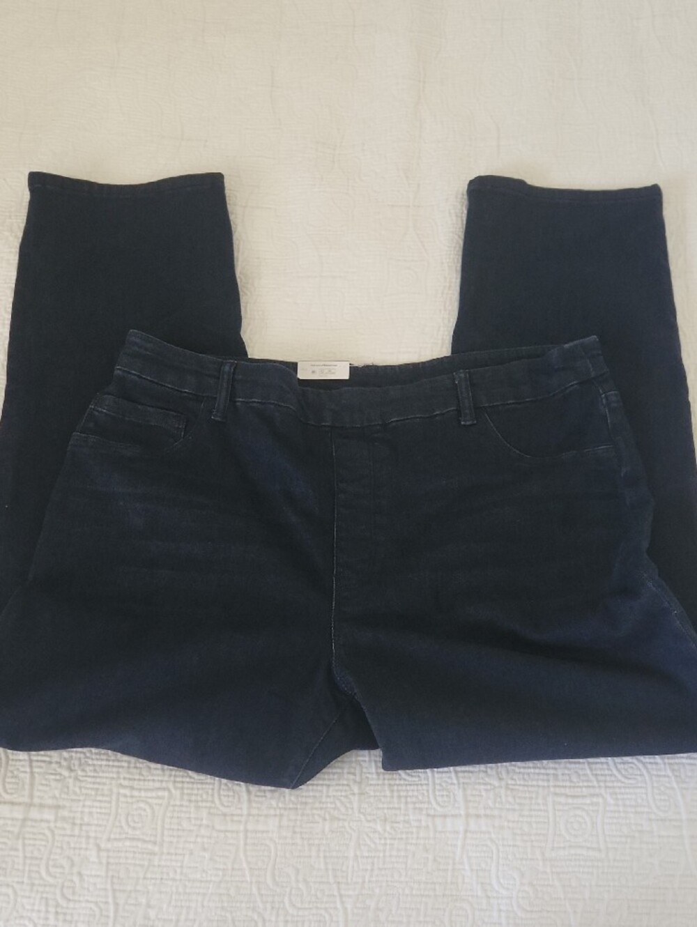 Time and Tru Women's Straight Leg Jeans in Black - Picture 3 of 4